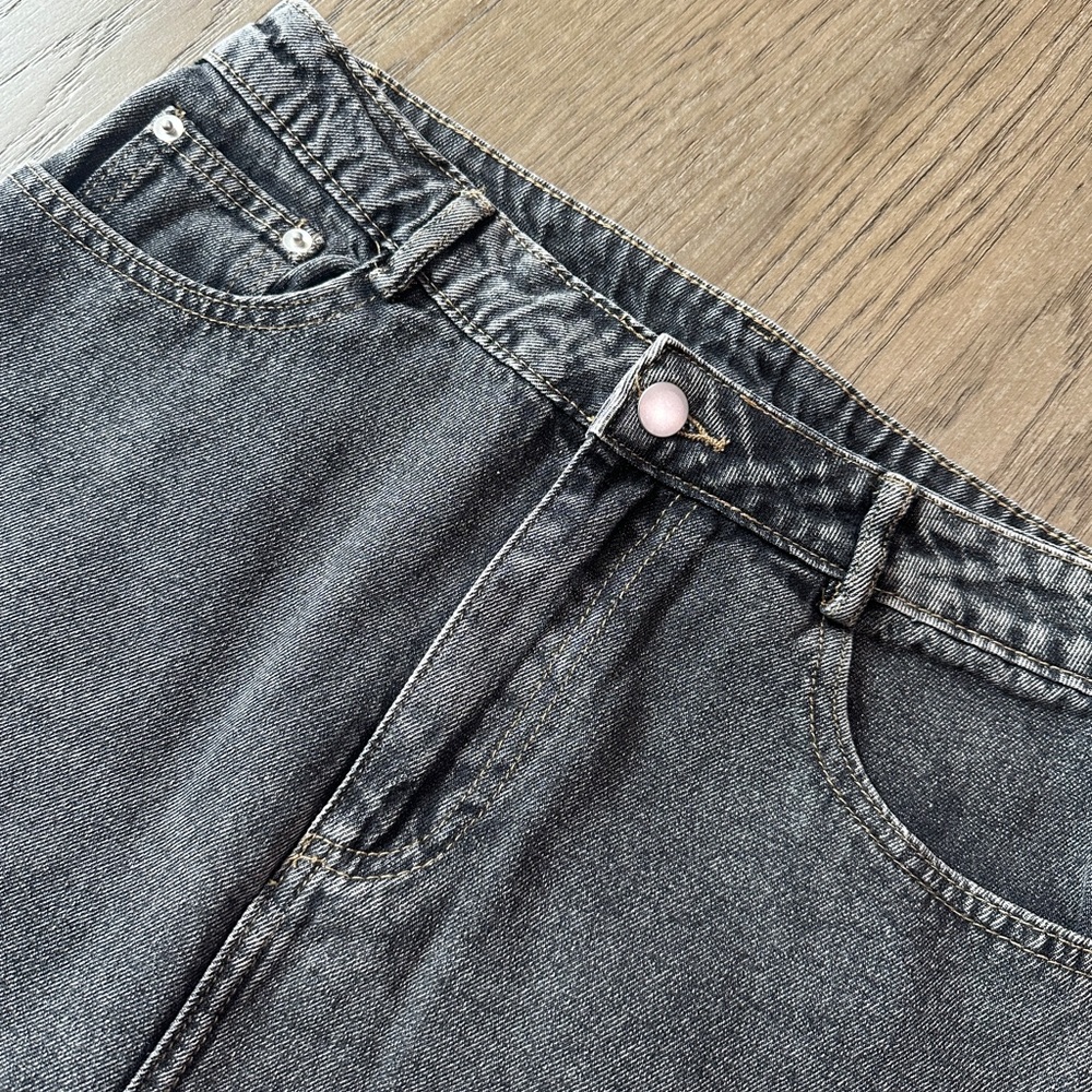 Le Lis Black Denim Mini Skirt Size Small - Picture 2 of 9